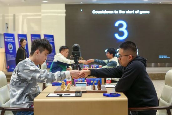 色呦呦…